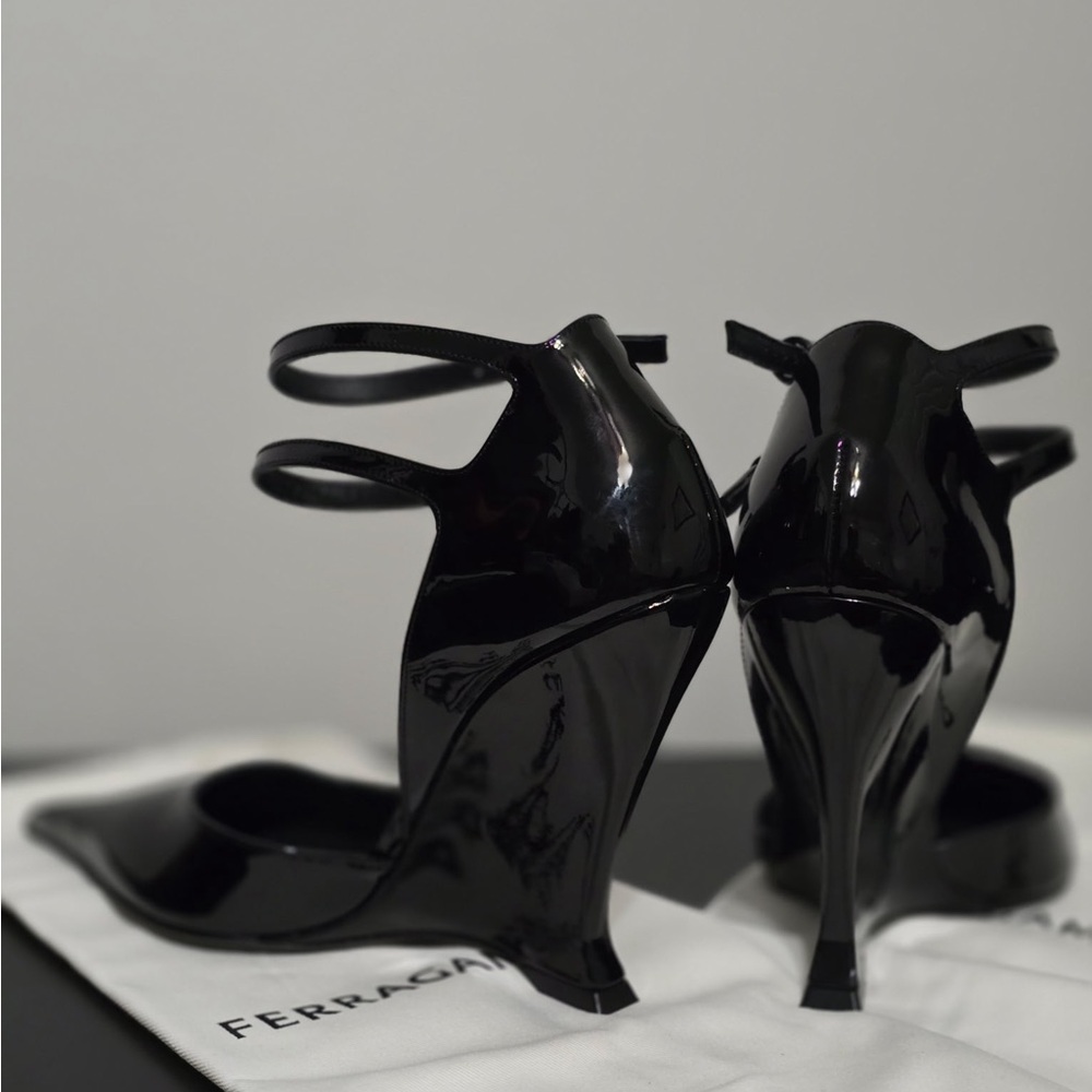 Salvatore Ferragamo White Dust Bags Set black patent leather, the shoes included - Picture 5 of 11